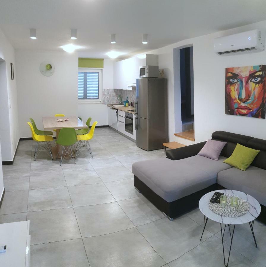 סלאטינה Villa Freya - Vacation House מראה חיצוני תמונה
